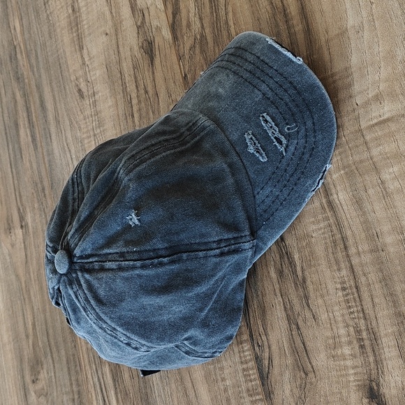 C.C Accessories - EUC Distressed ladder back hat